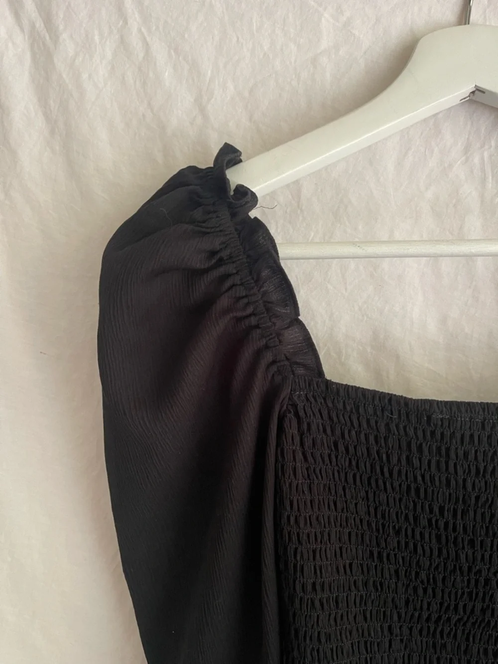 Astr Black Square-Neck Puff Sleeve Top Romantic chic coquette minimalist Size XS
